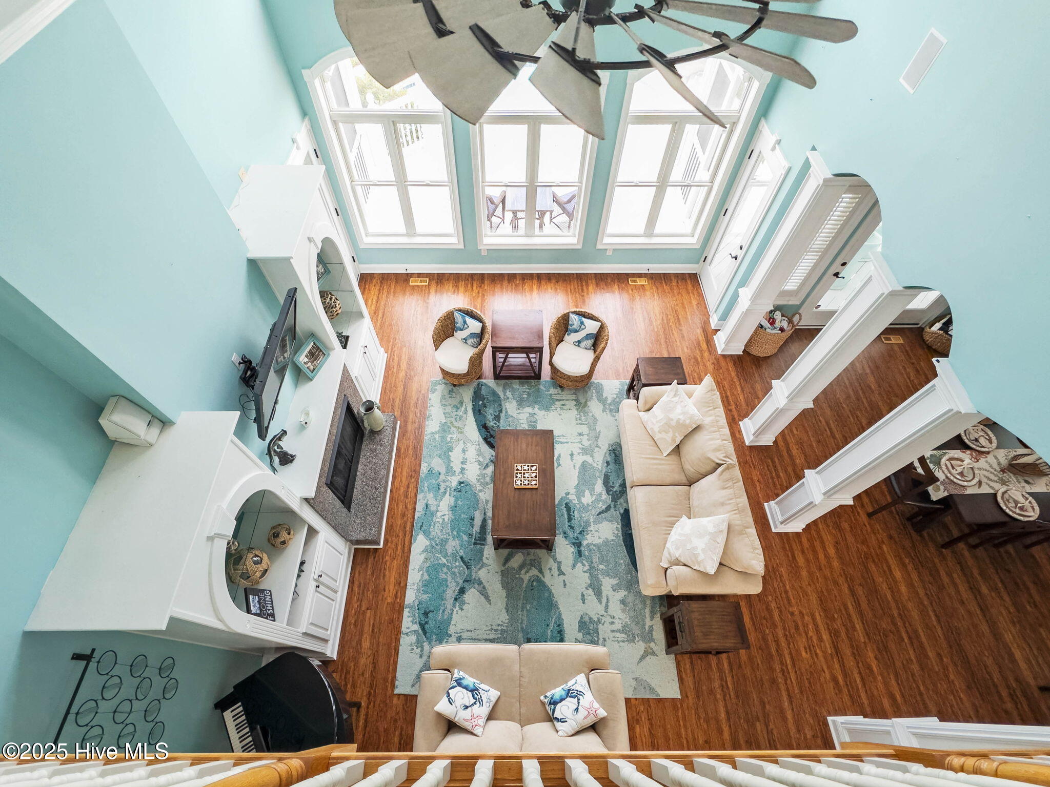 100543695 | Photo 21