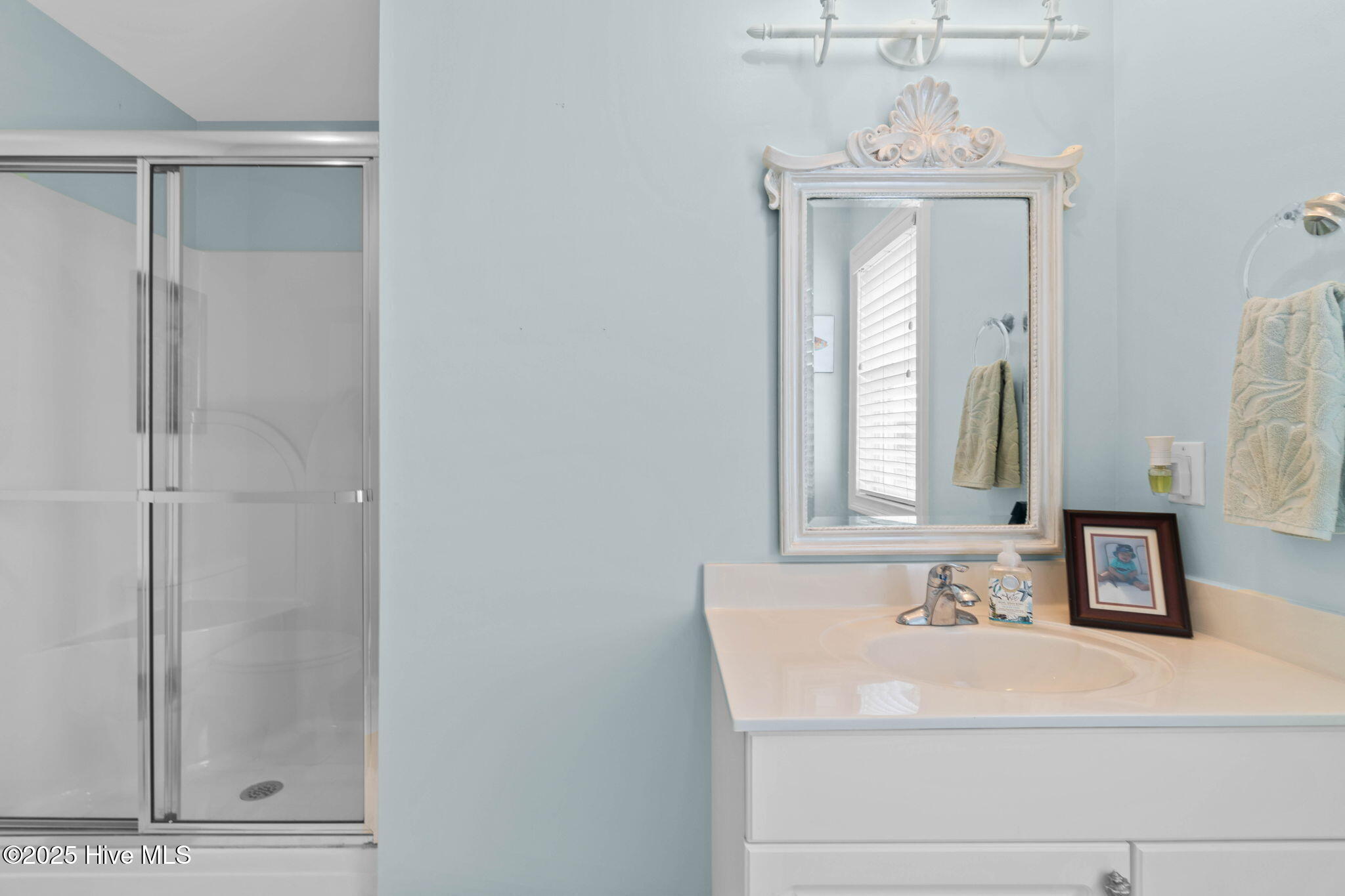 100543695 | Photo 63