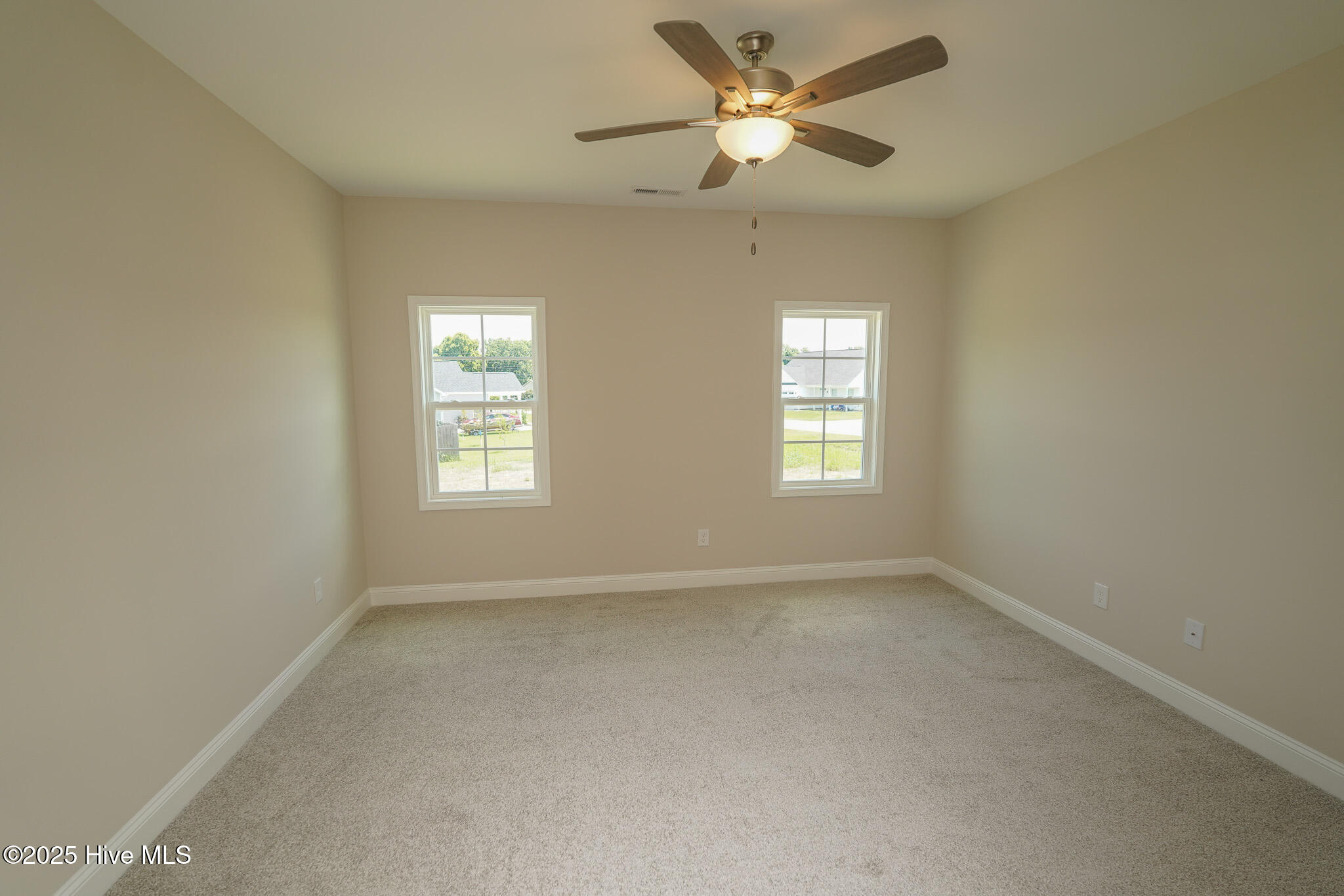 100488193 | Photo 22