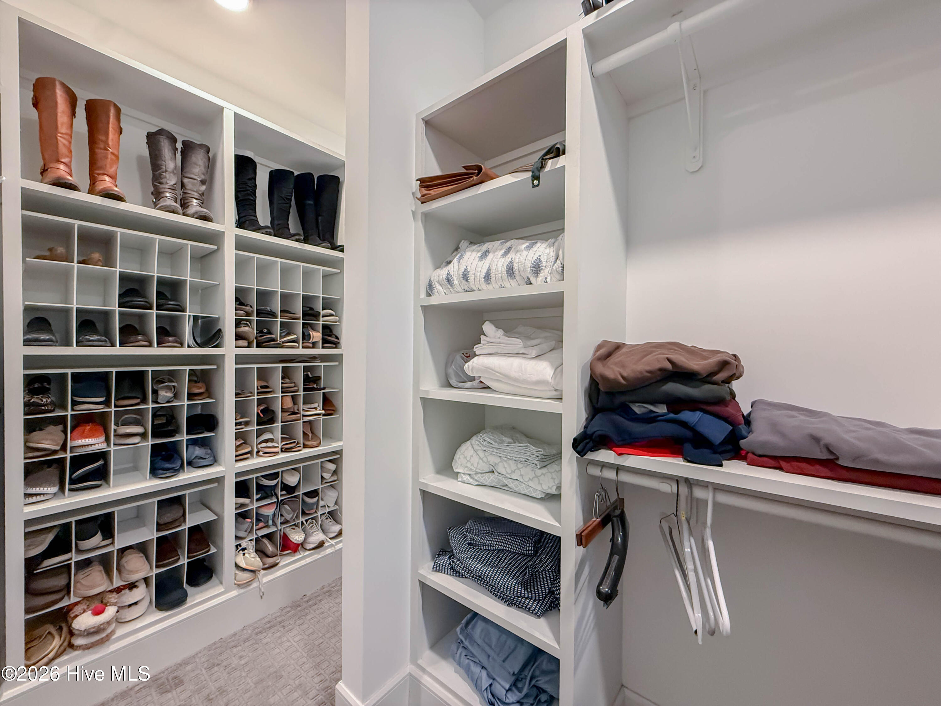 100559025 | Photo 39