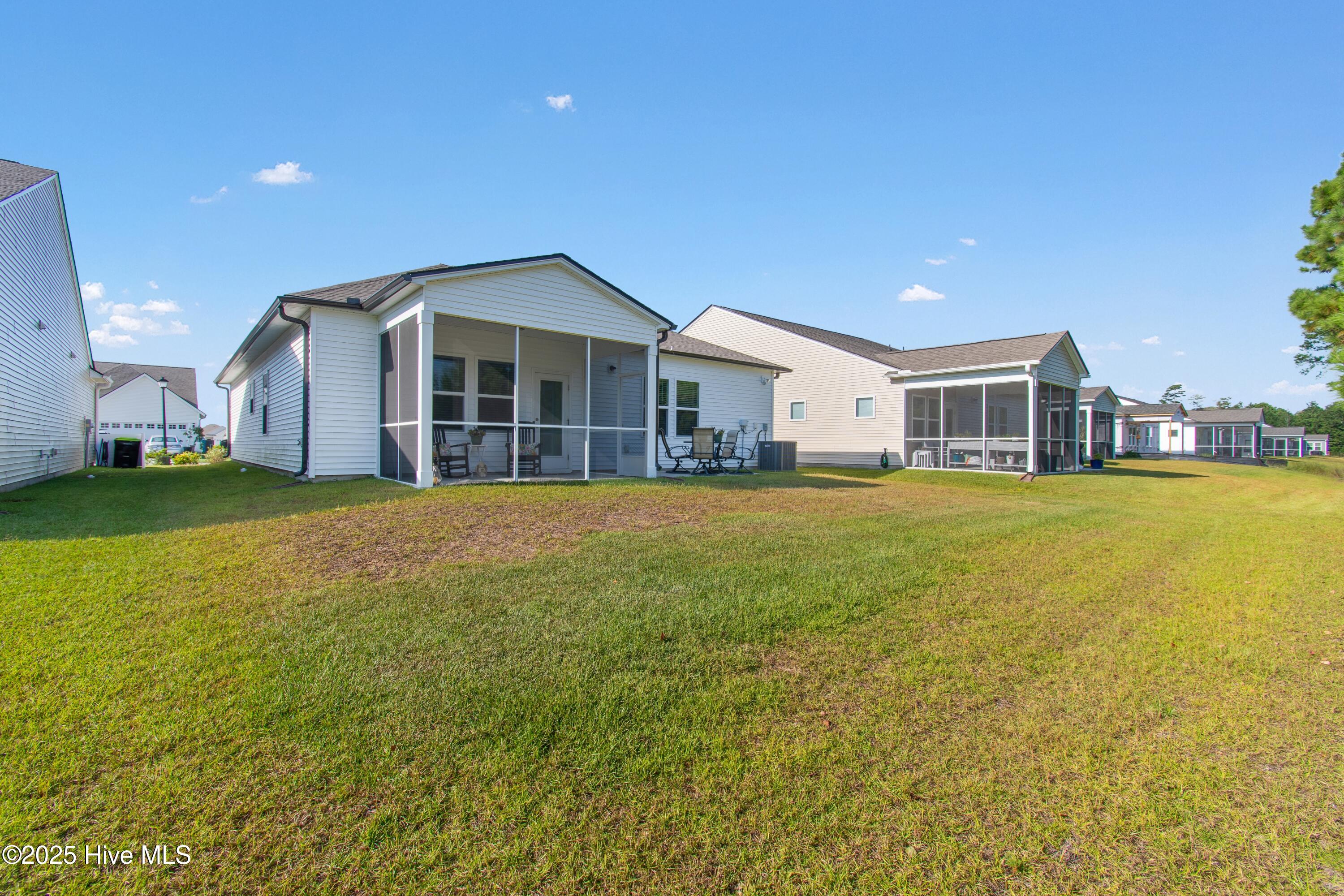 100532742 | Photo 33