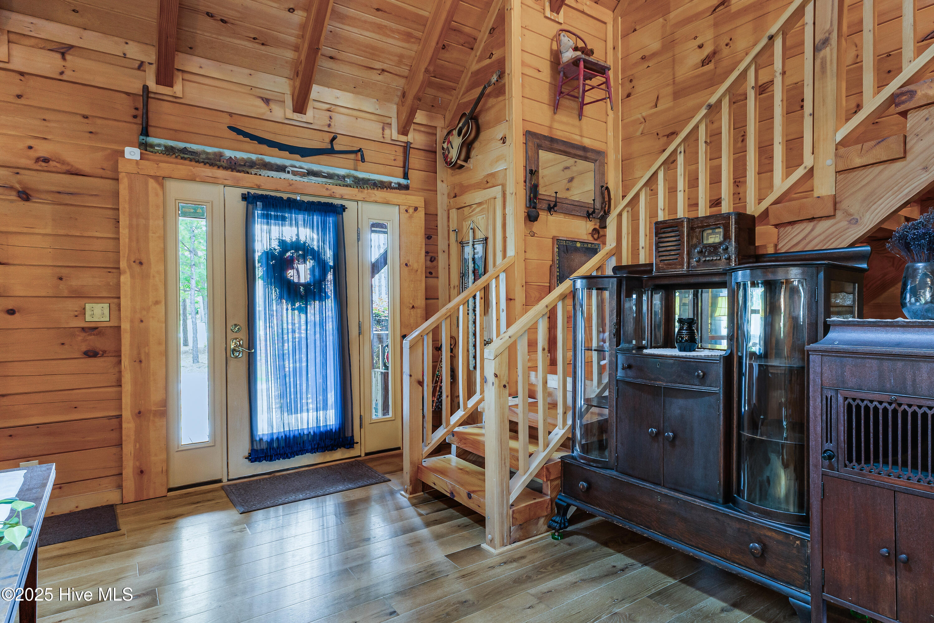 100512756 | Photo 23