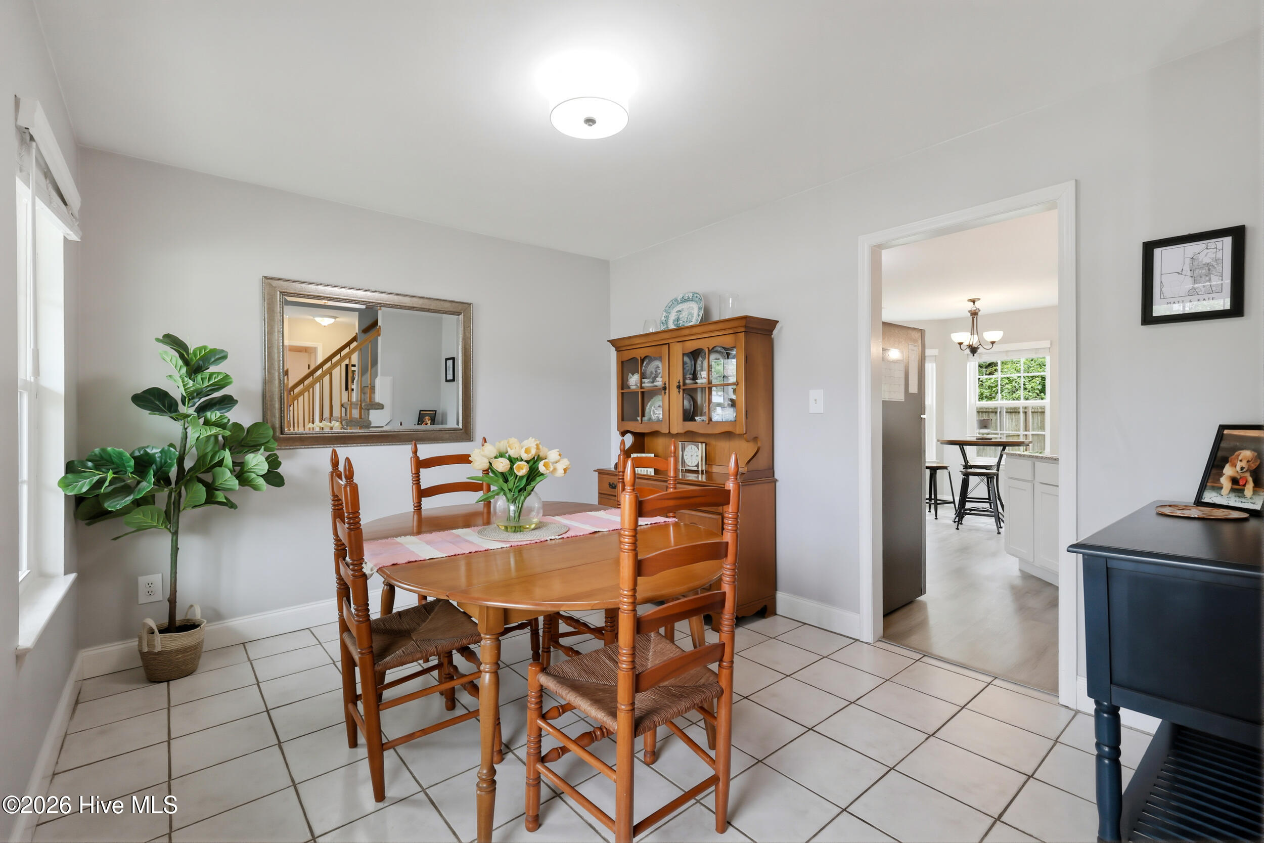 100565857 | Photo 19