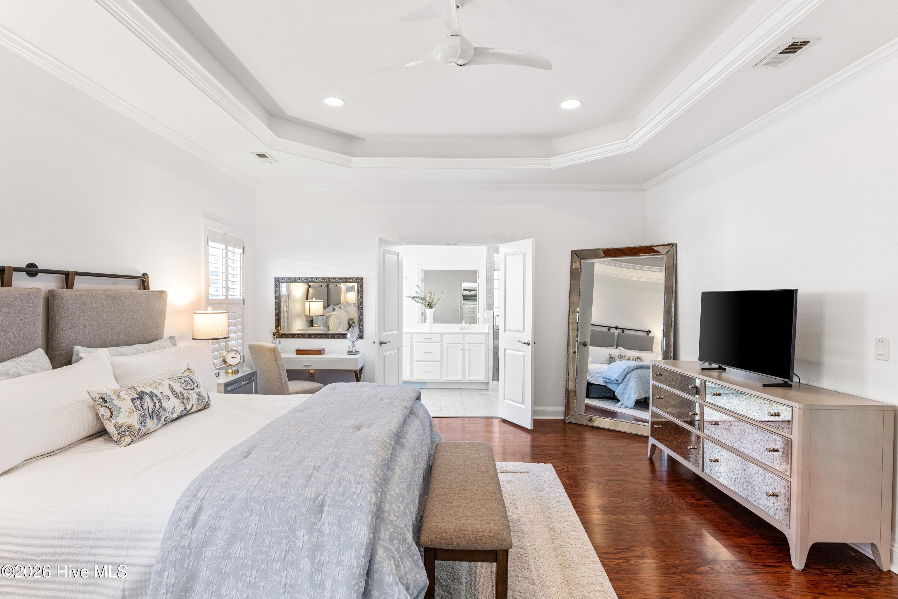 100552646 | Photo 19