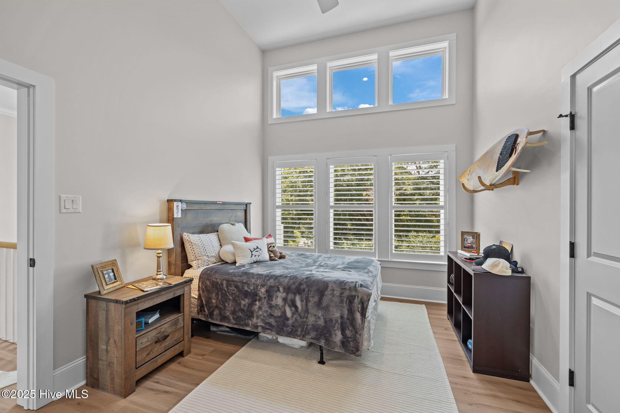 100549920 | Photo 45