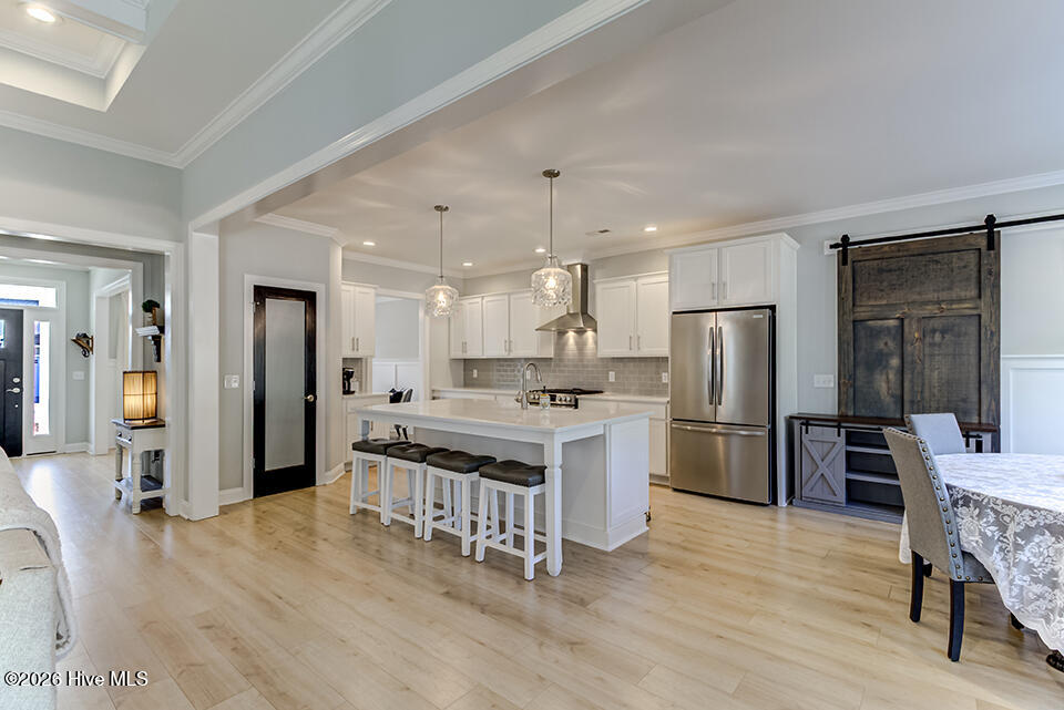 100554310 | Photo 21