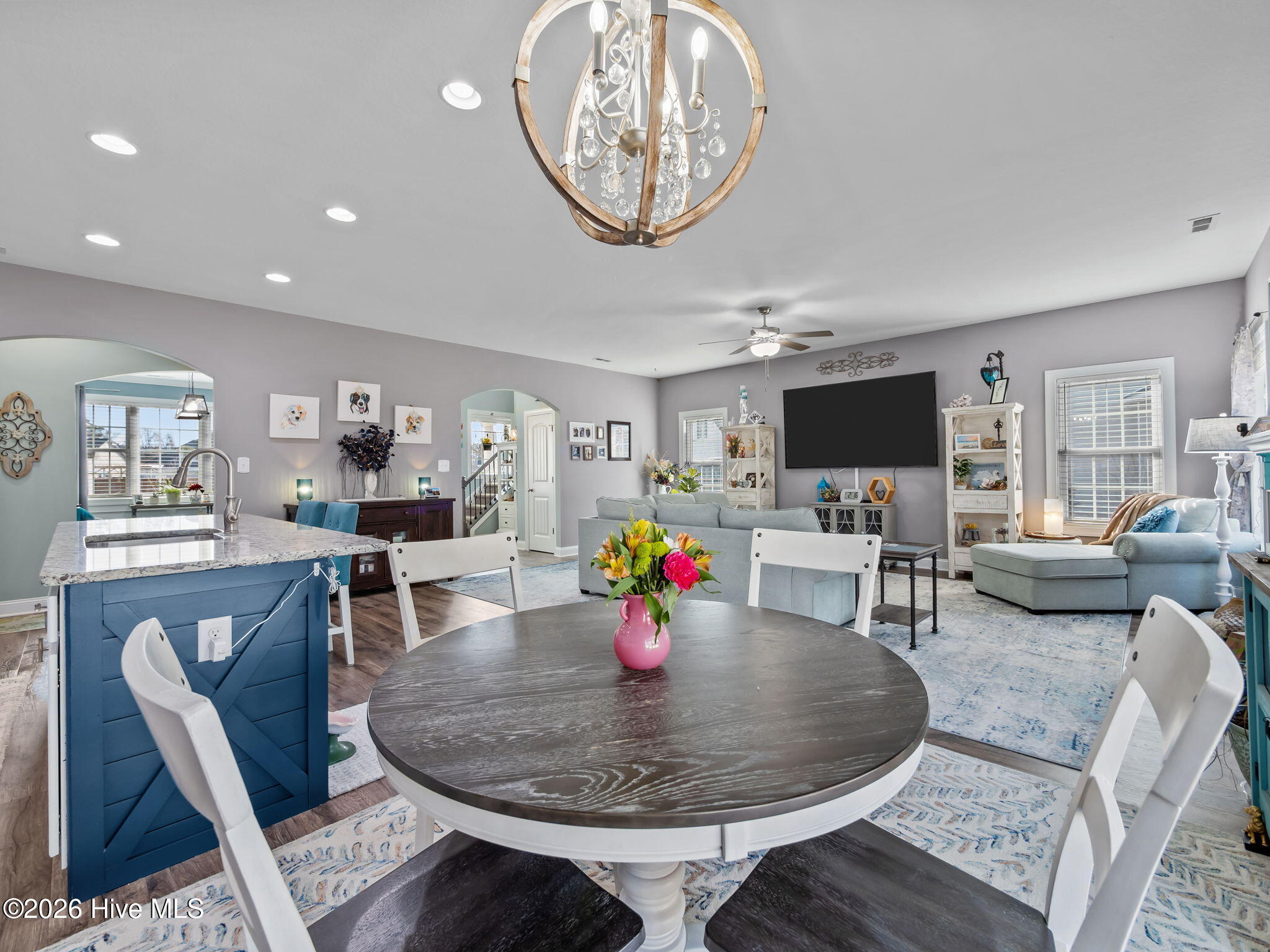 100554631 | Photo 13