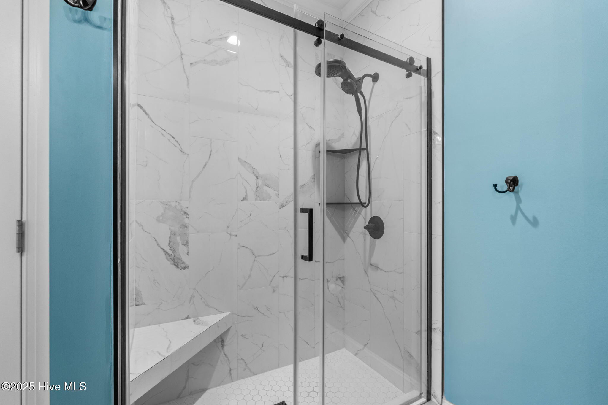 100551443 | Photo 33