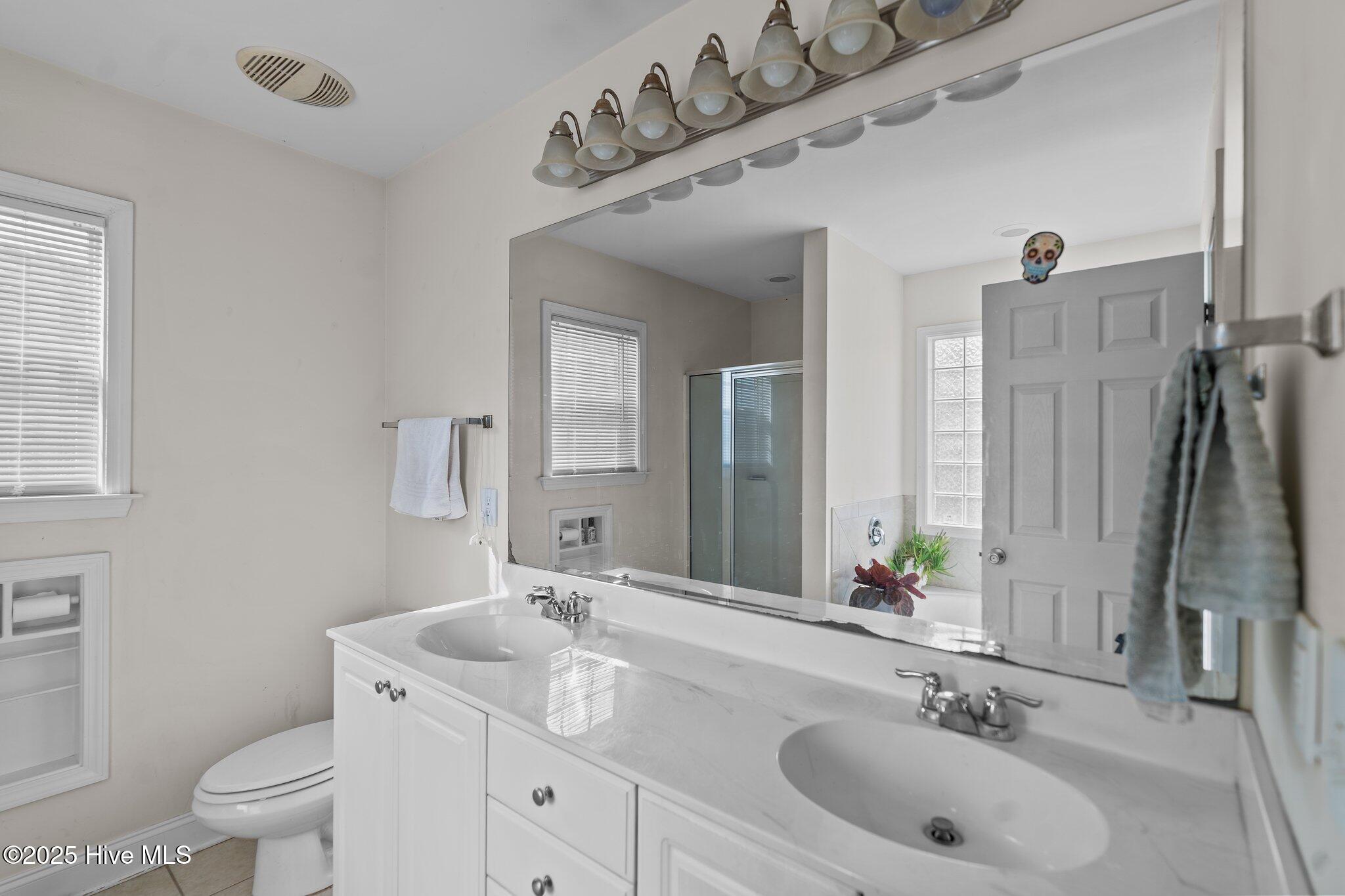 100504598 | Photo 17