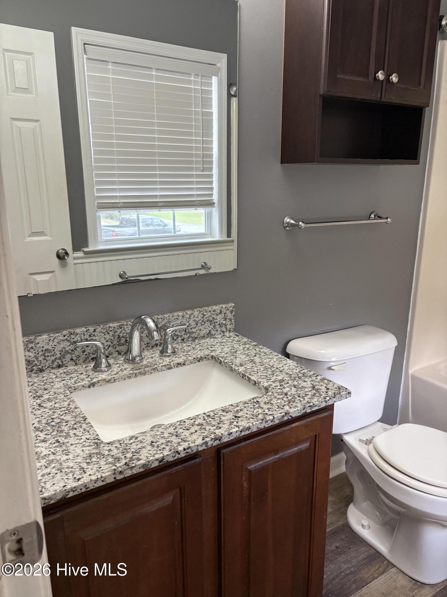 100562372 | Photo 19