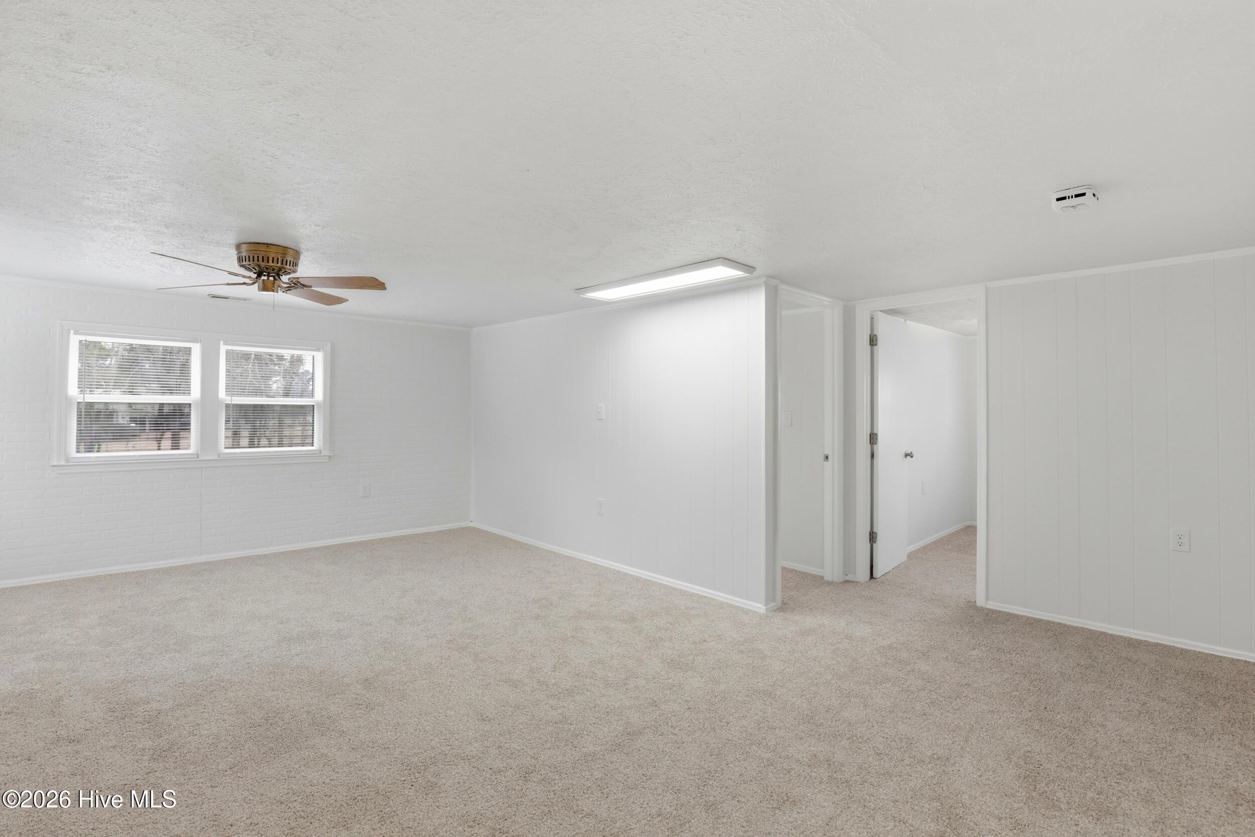 100561311 | Photo 21