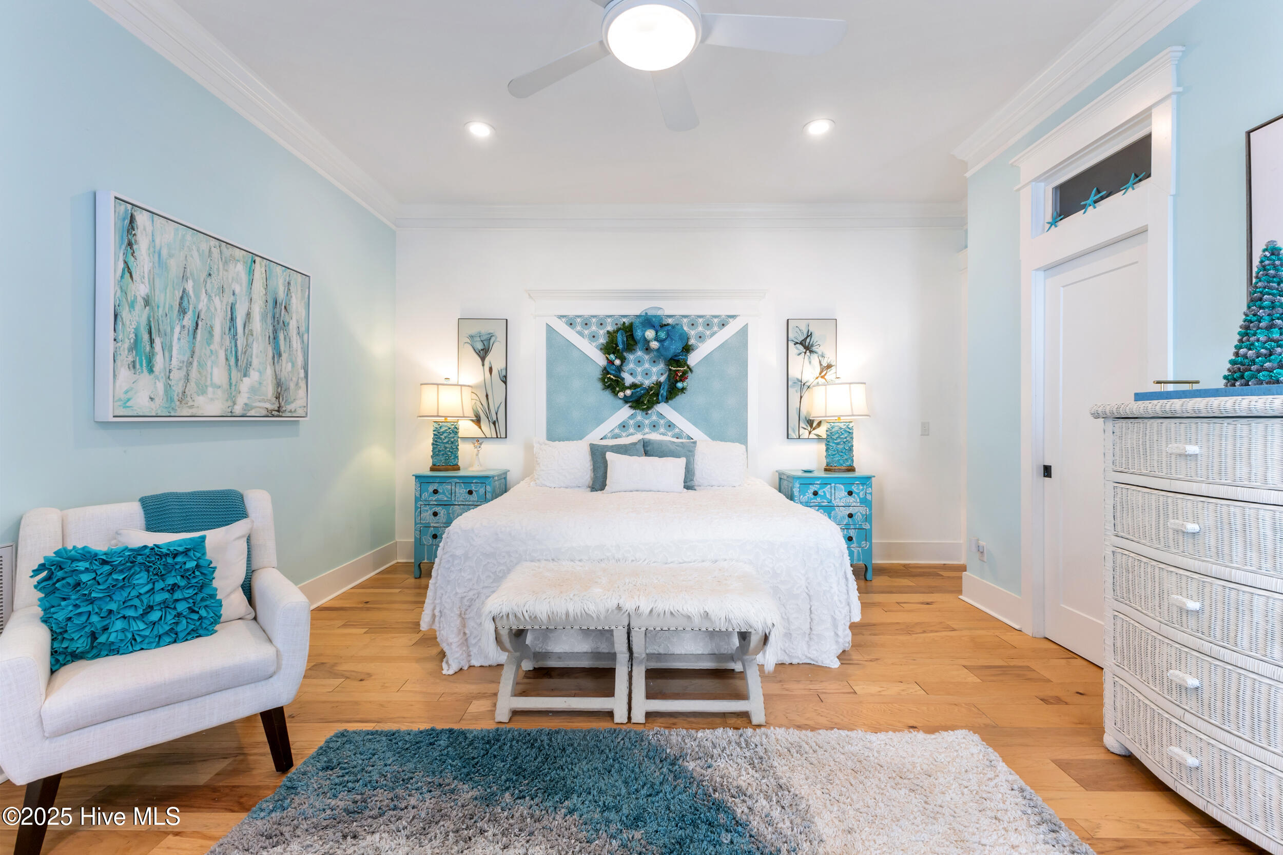 100543179 | Photo 31