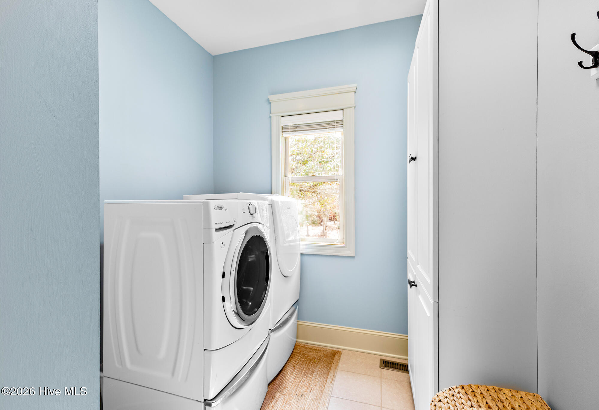 100554367 | Photo 27