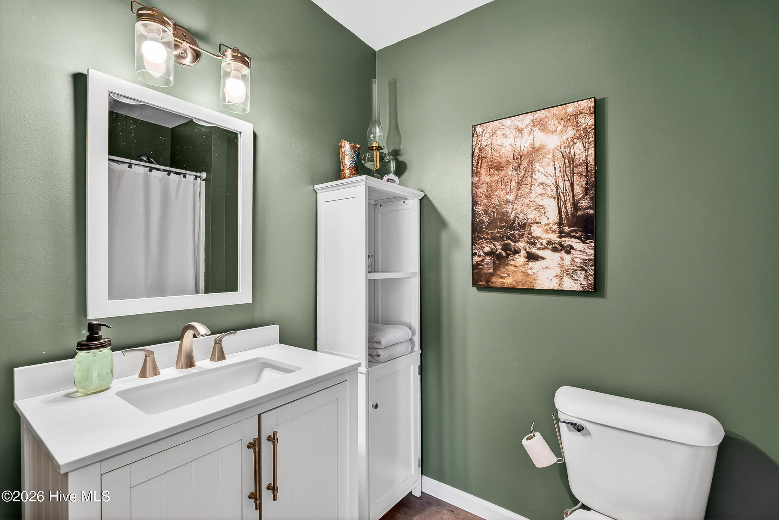 100557128 | Photo 16