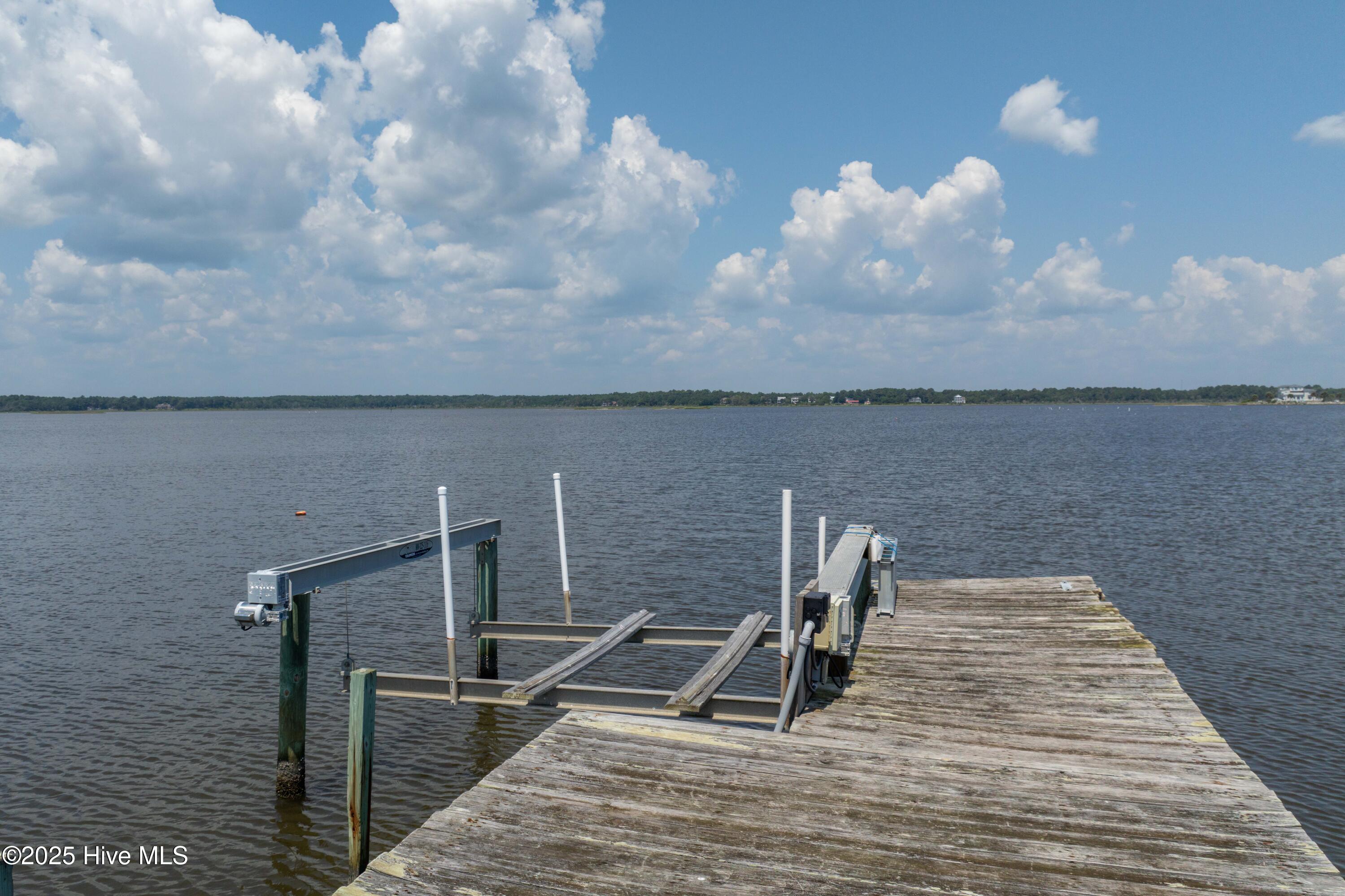 100520449 | Photo 13