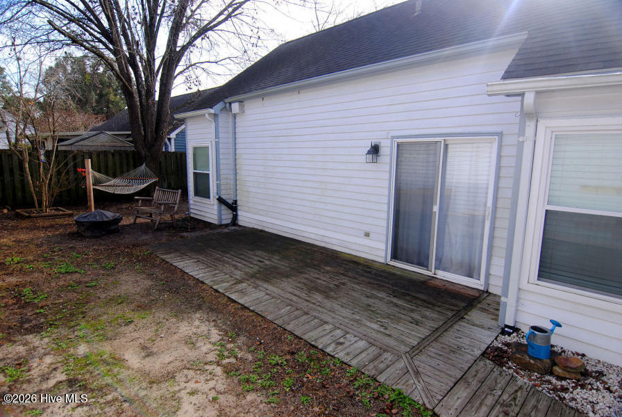 100568899 | Photo 11