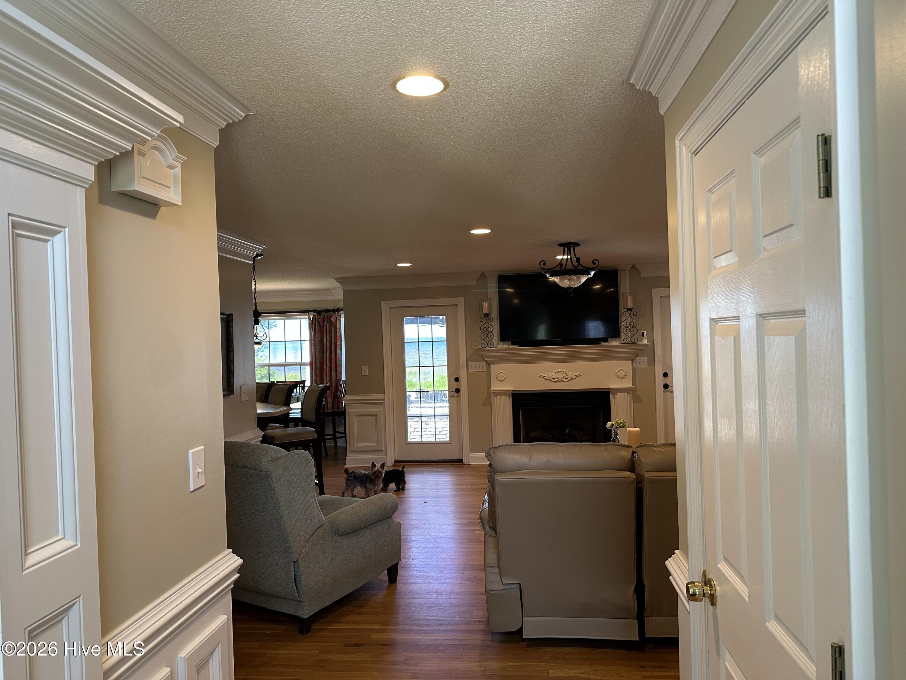 100552030 | Photo 53