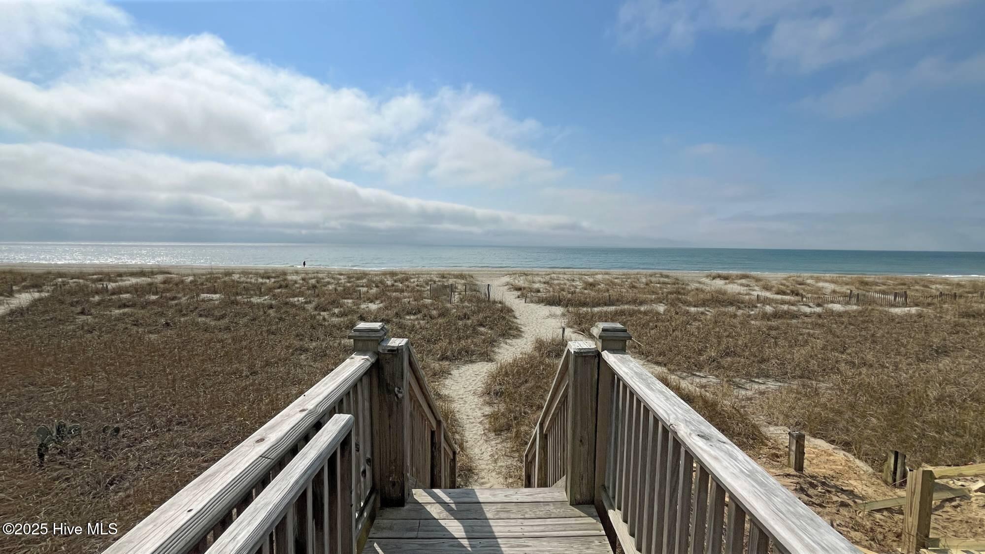 100496686 | Photo 11