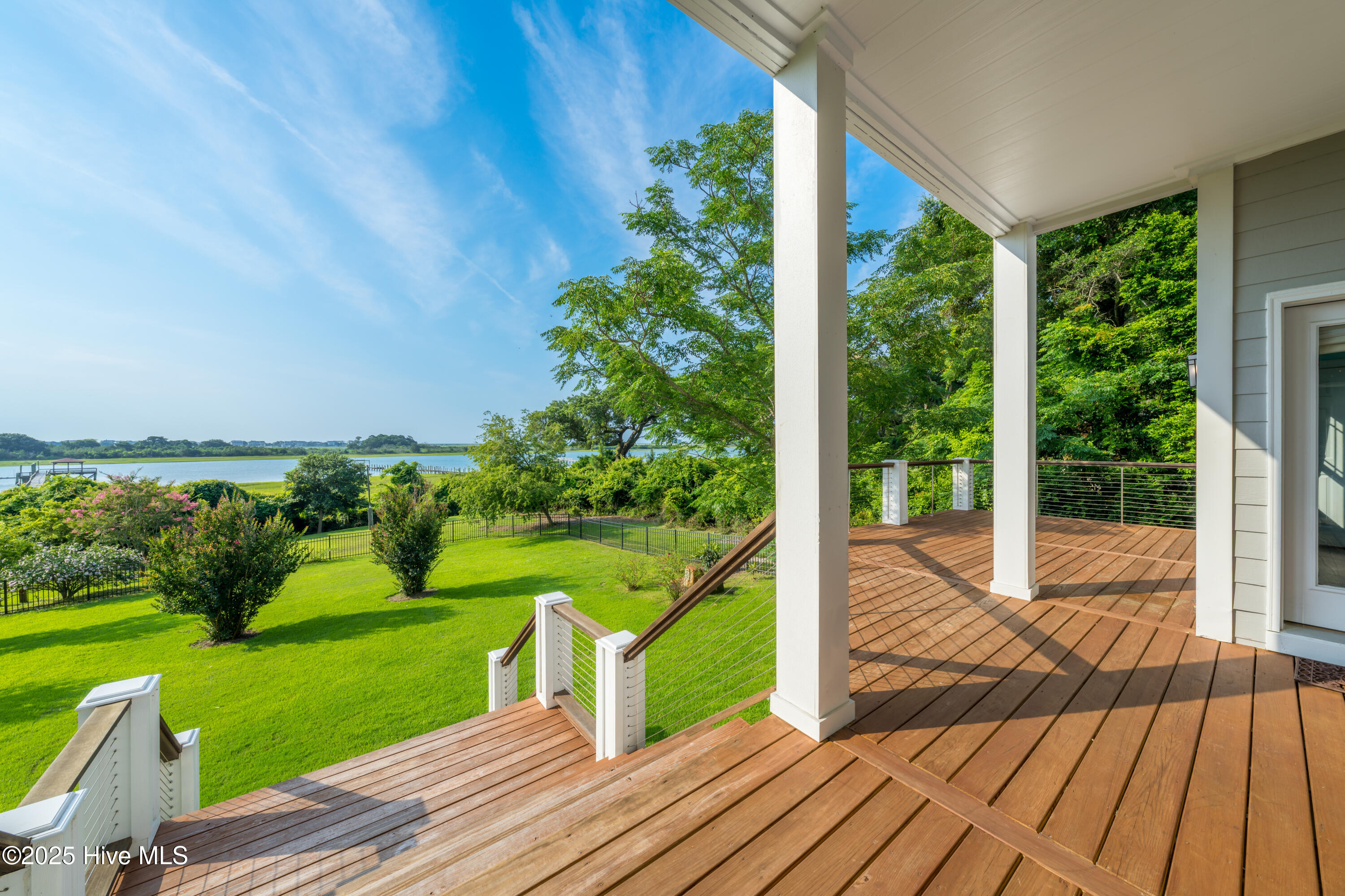 100510082 | Photo 26