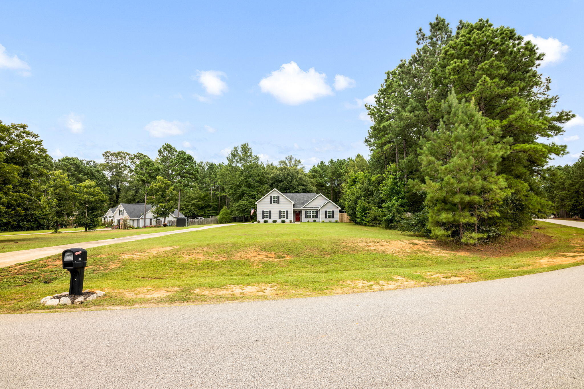 6-web-or-mls-104 Vanna Lane-45