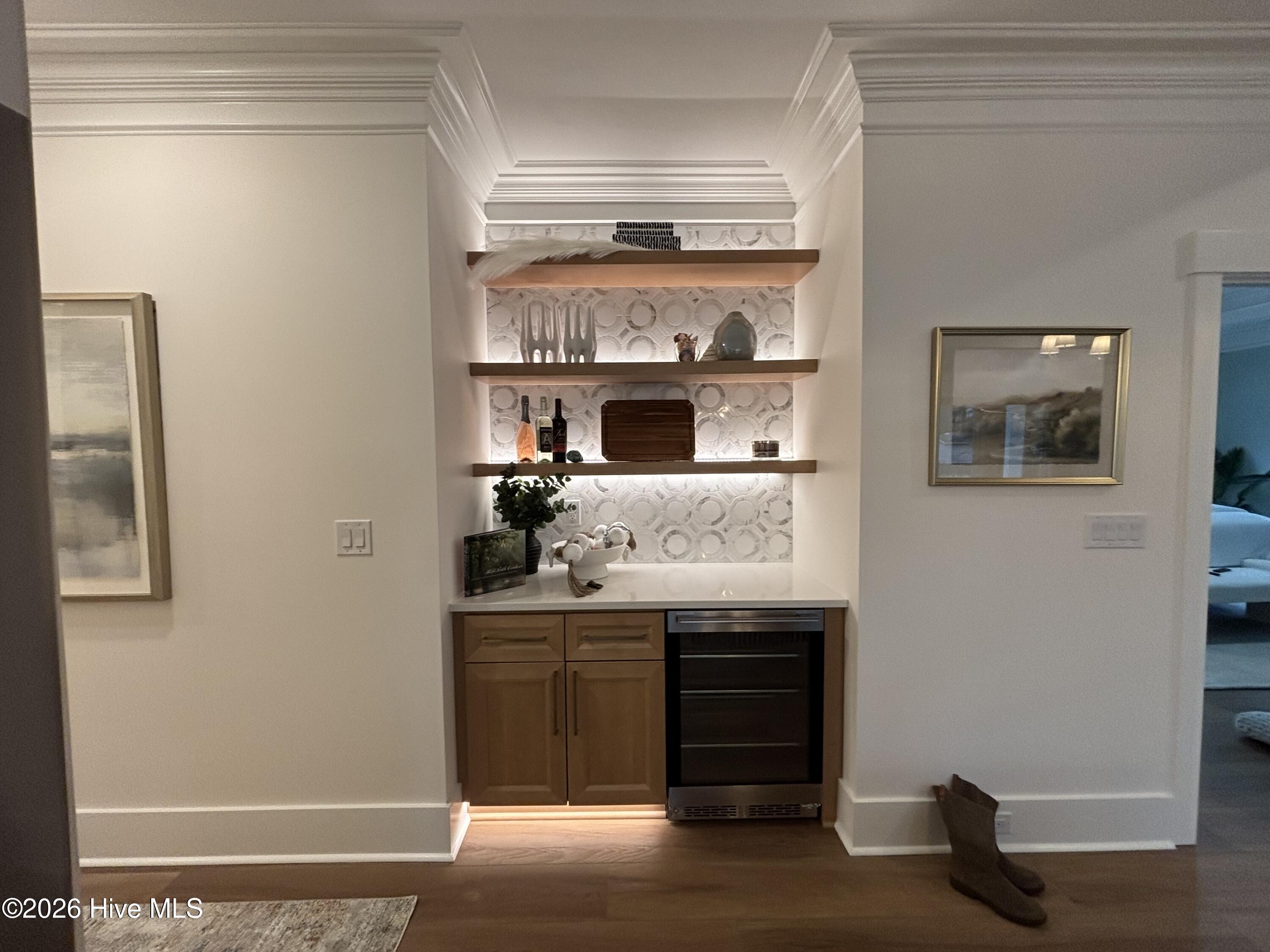 100516902 | Photo 77