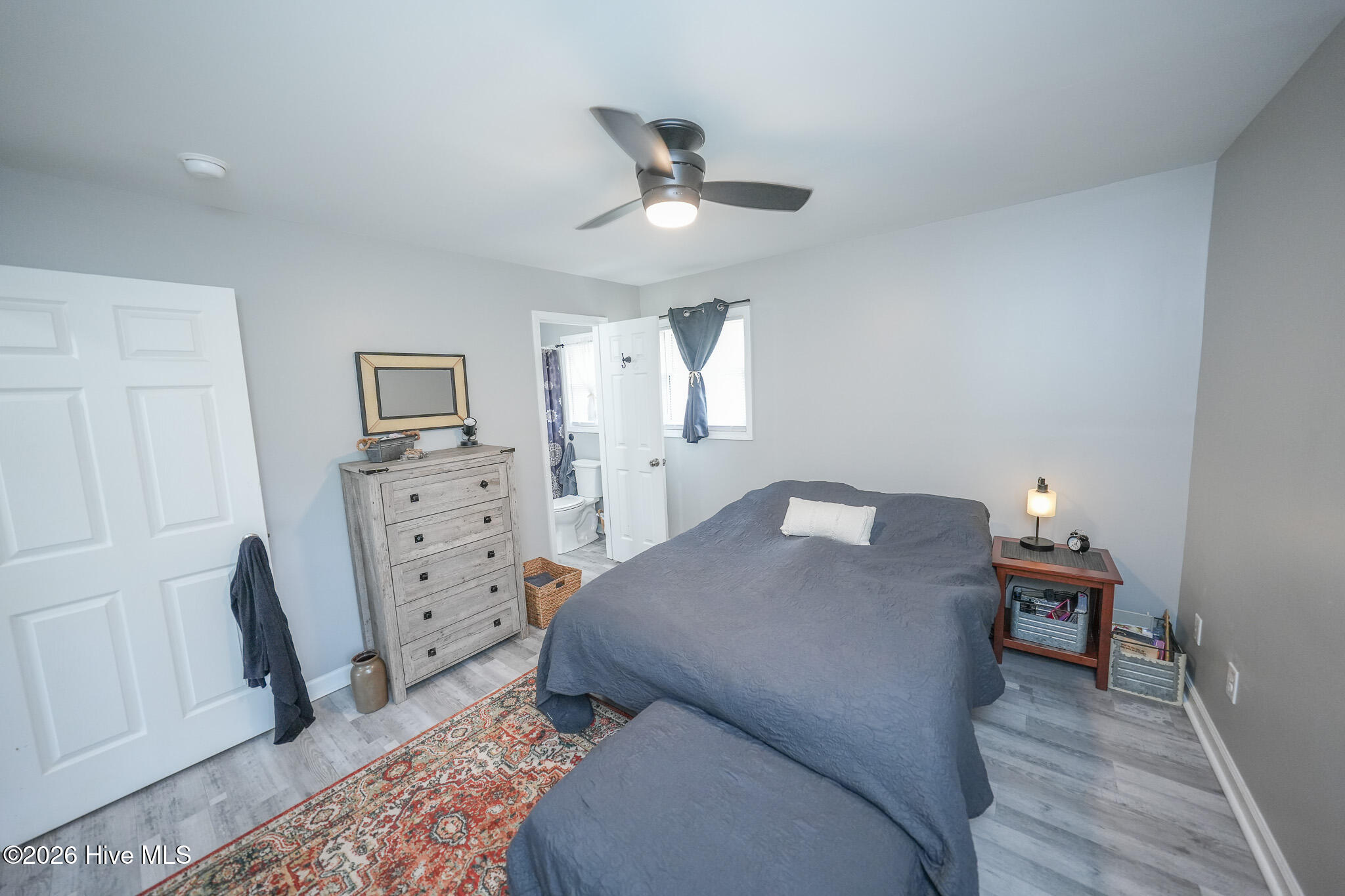 100558705 | Photo 27