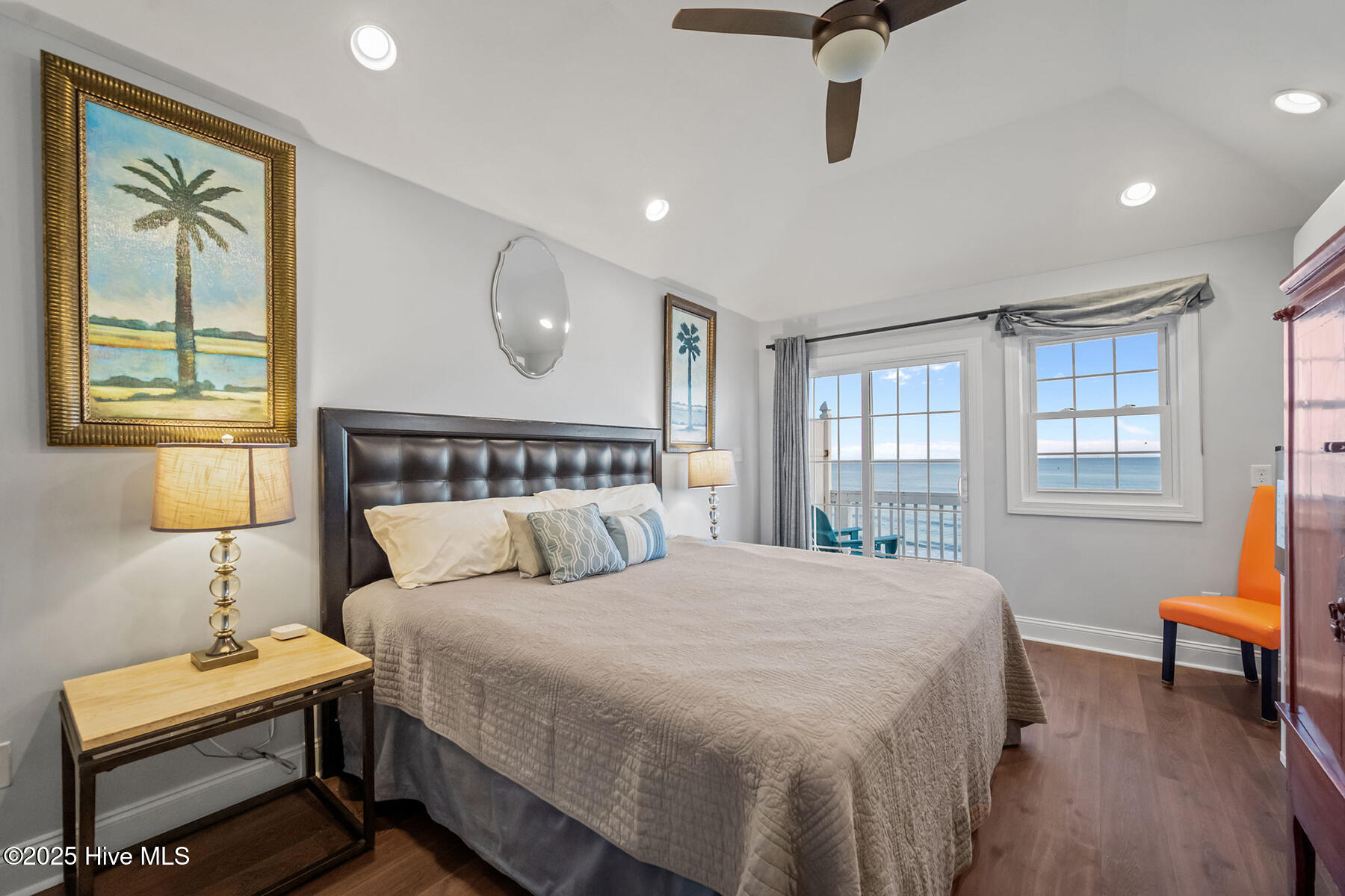 100537355 | Photo 48