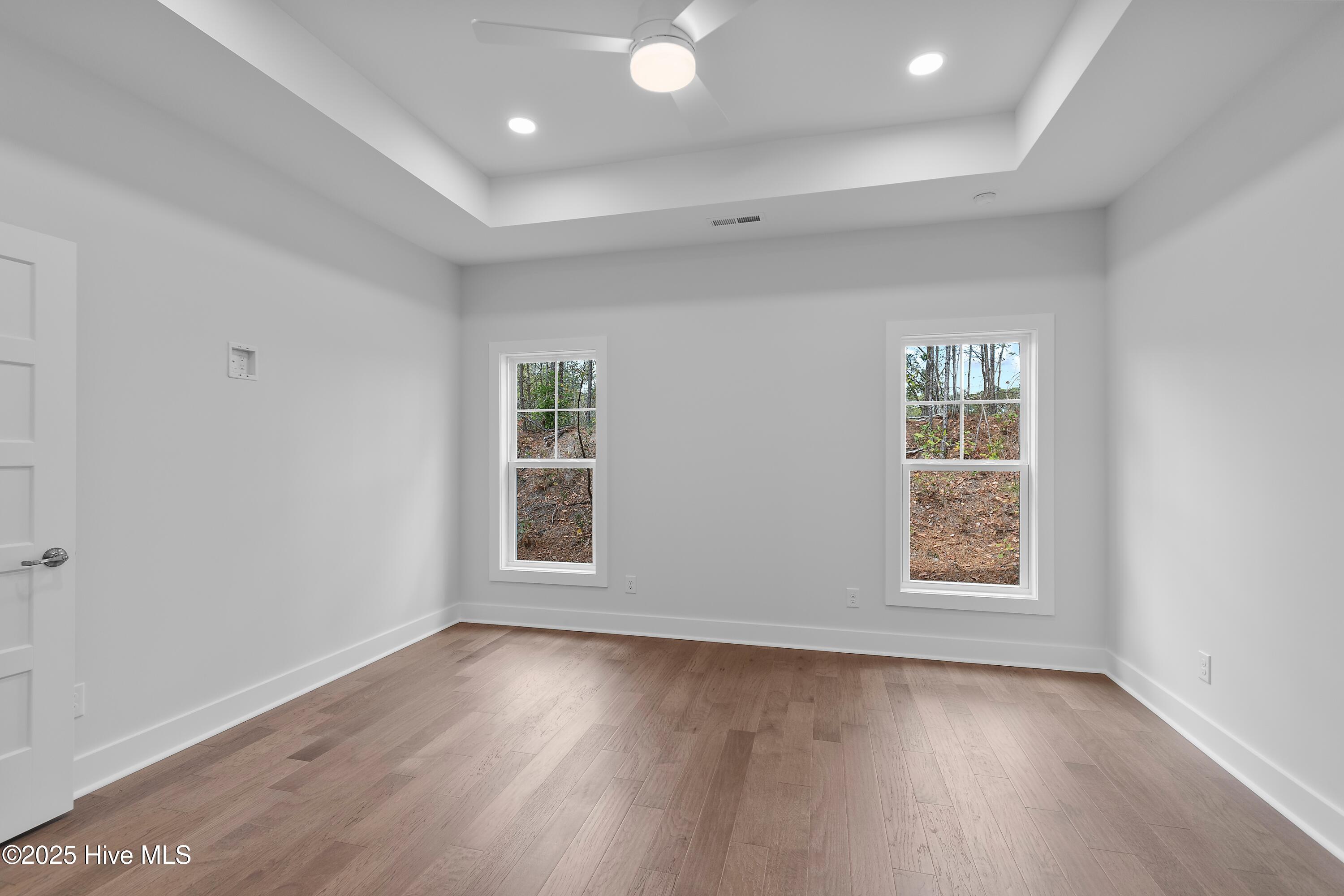 100525148 | Photo 52