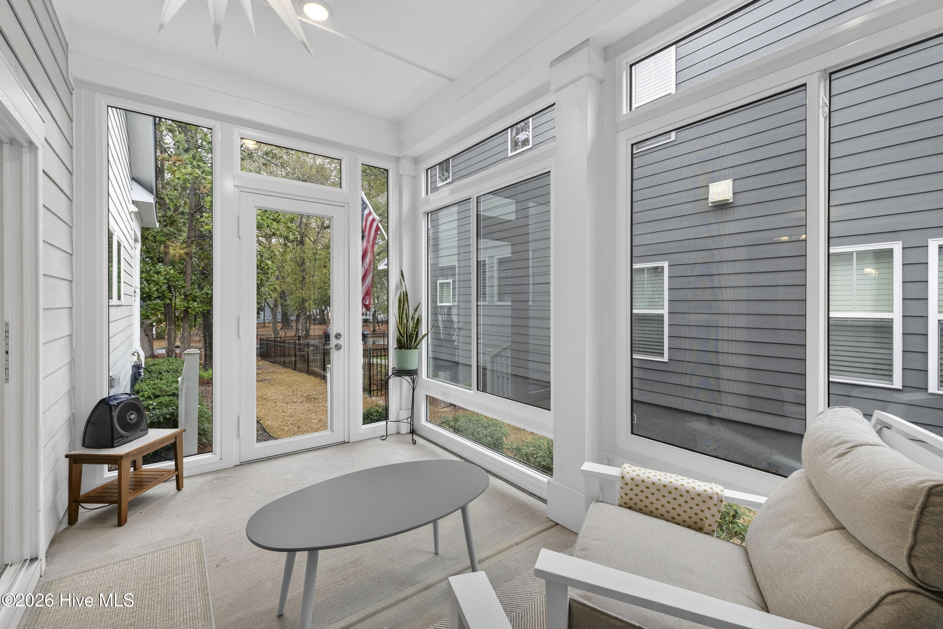 100558964 | Photo 26