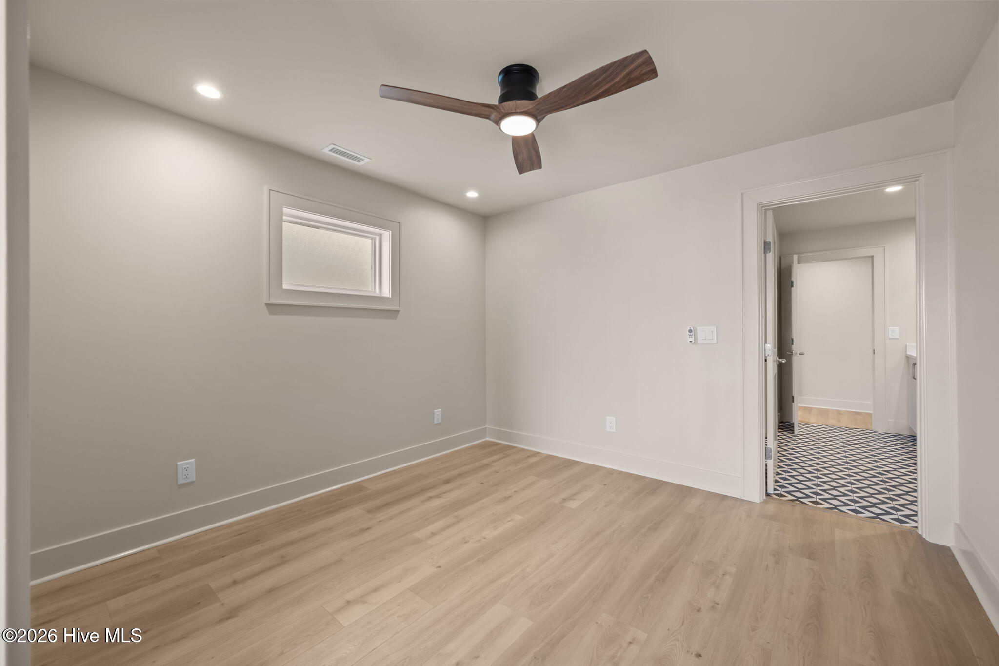 100552191 | Photo 87