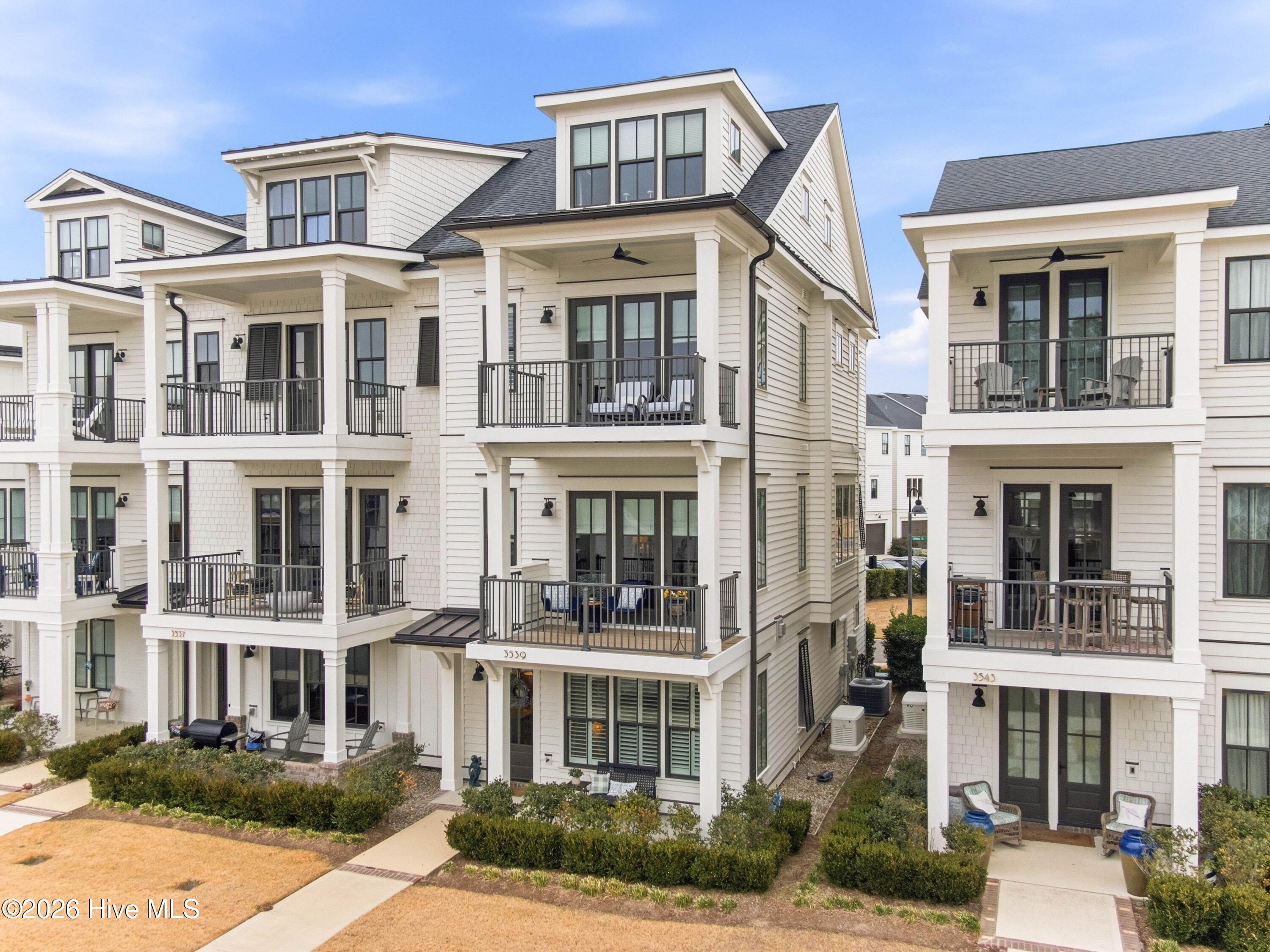 100556500 | Photo 39