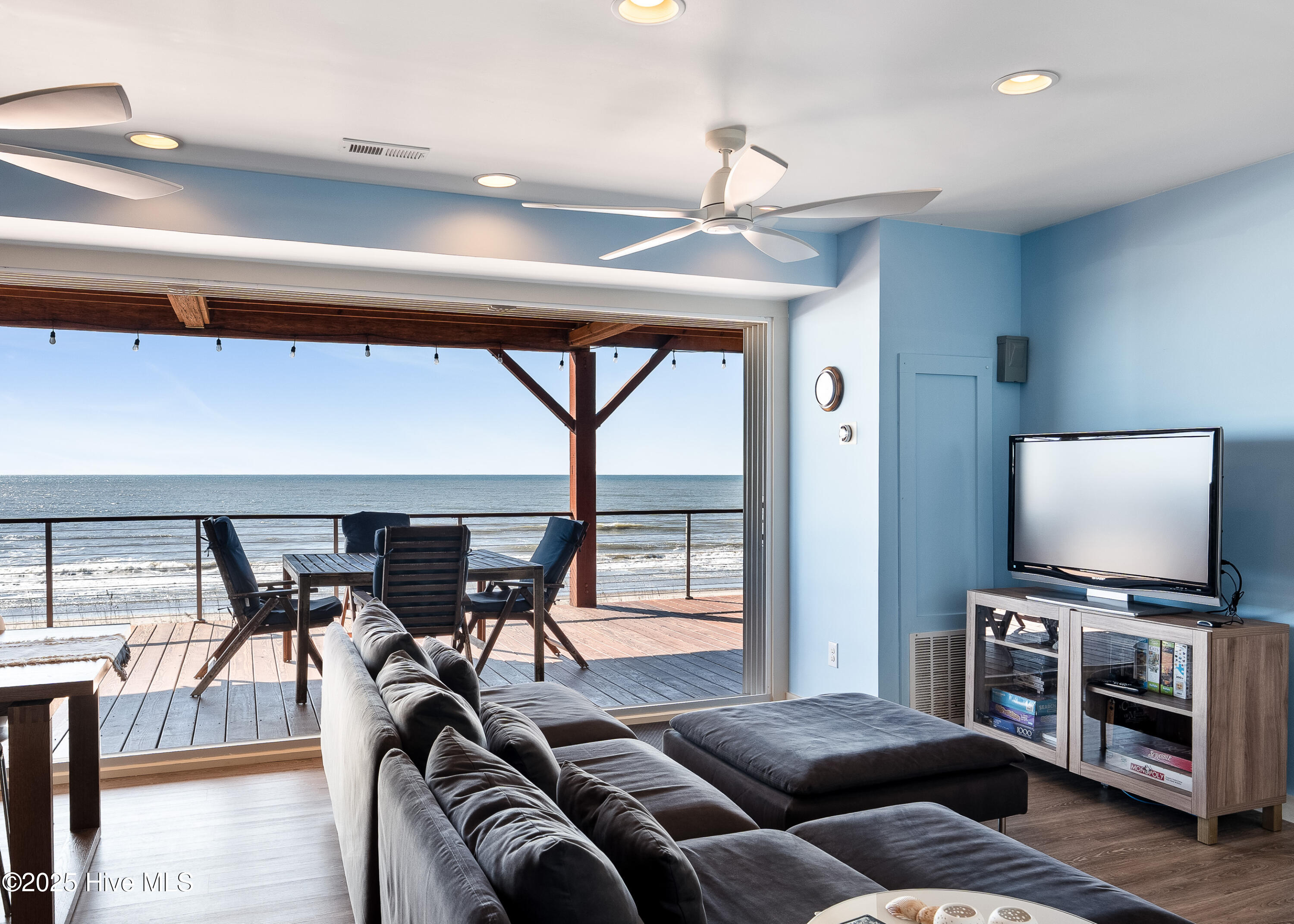 100539588 | Photo 29