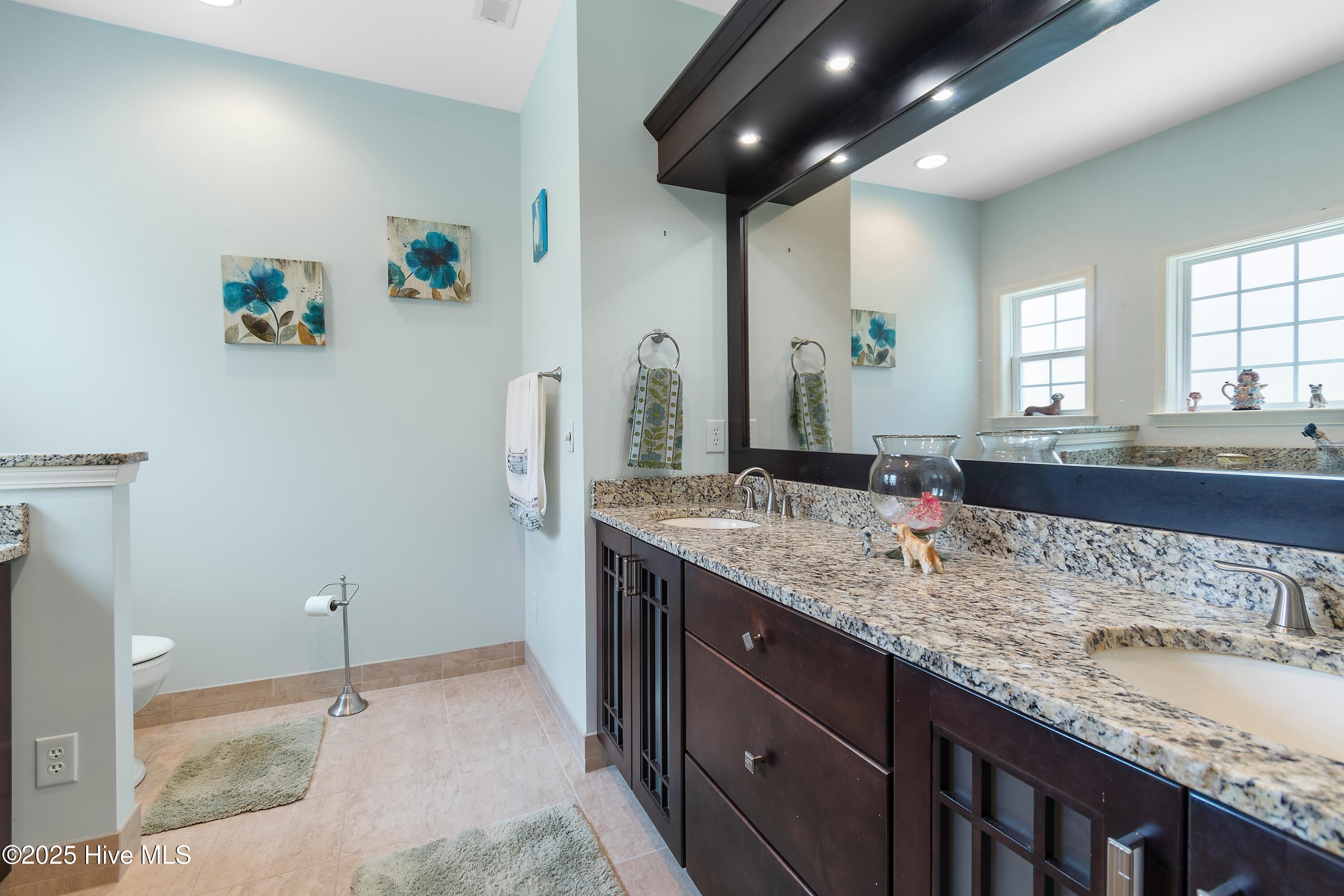 100545372 | Photo 20