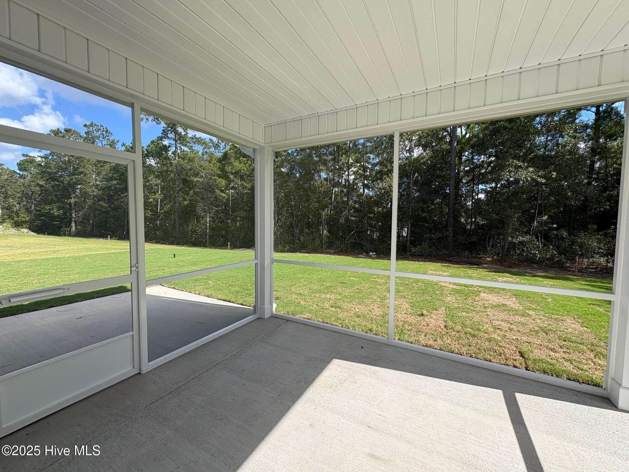 100540592 | Photo 16