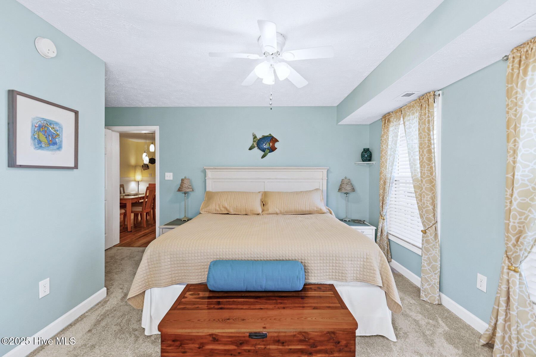 100557763 | Photo 23