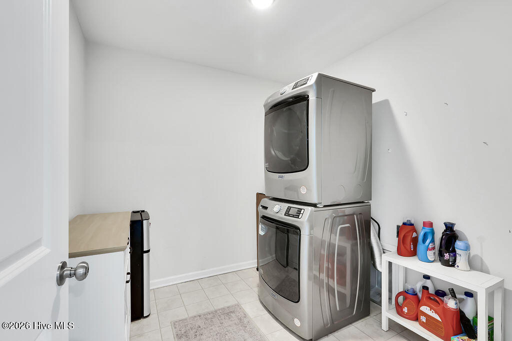 100555659 | Photo 22