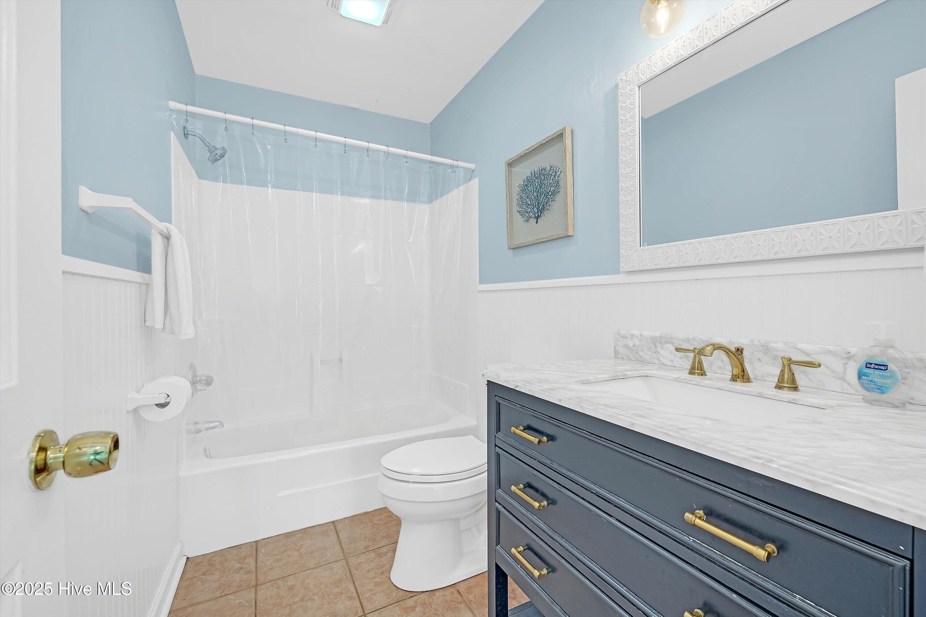 100527837 | Photo 32