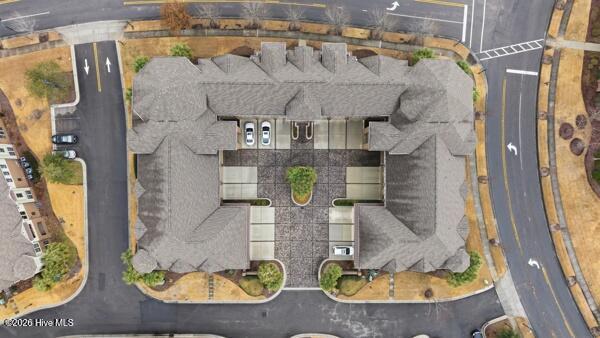 100556037 | Photo 43