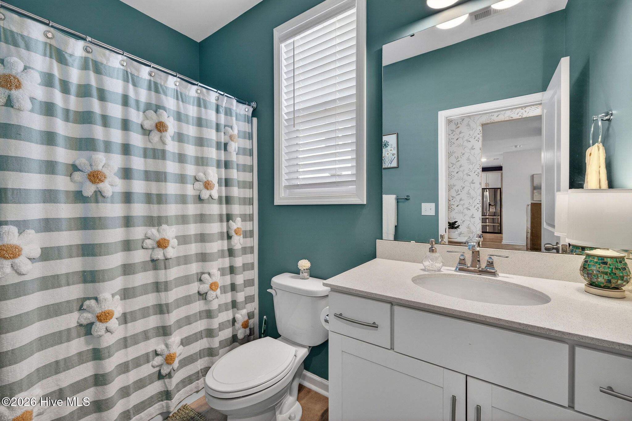 100569620 | Photo 26