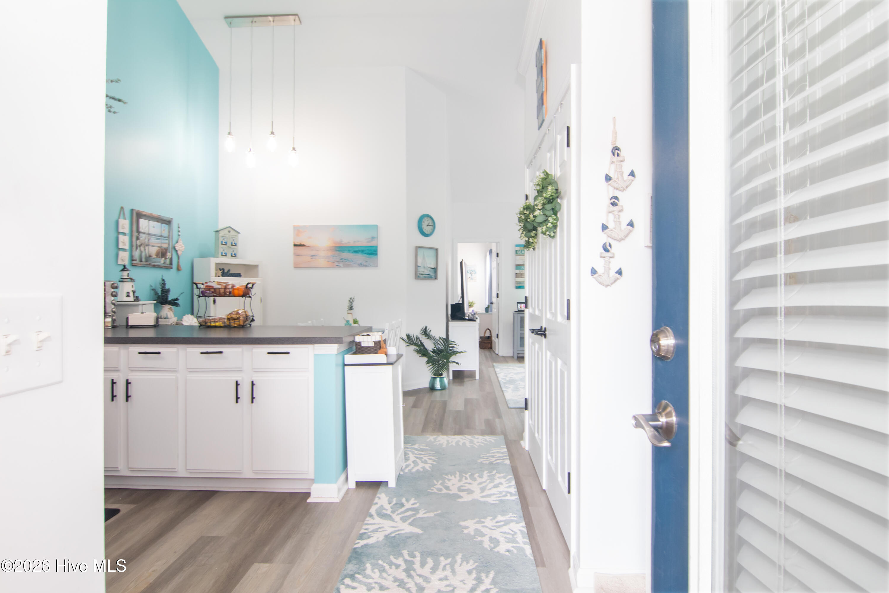 100549020 | Photo 36