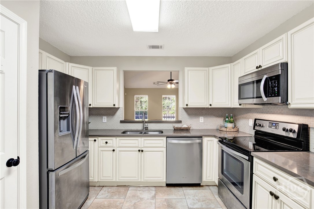 130 Trellis Way