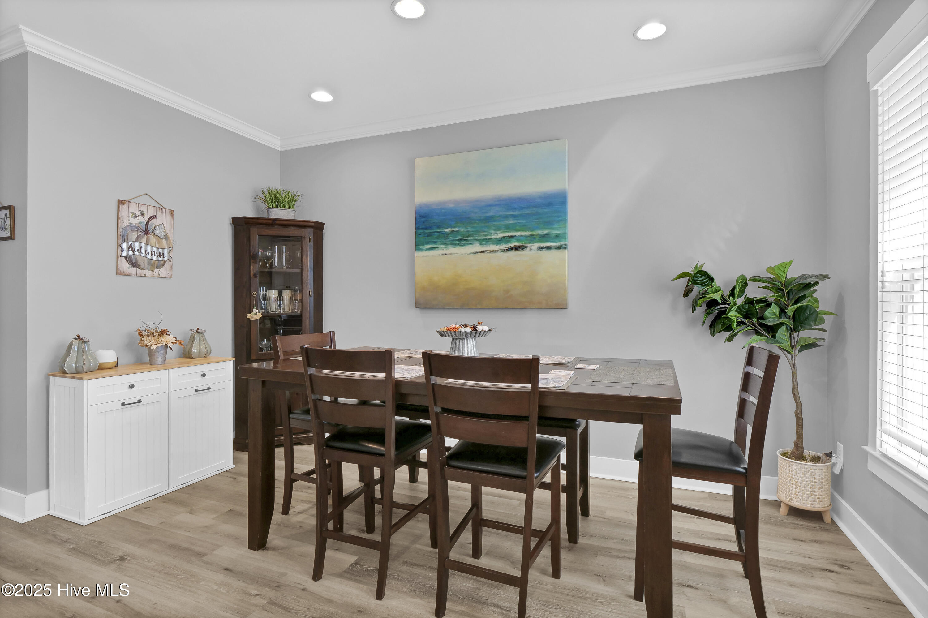 100538990 | Photo 10