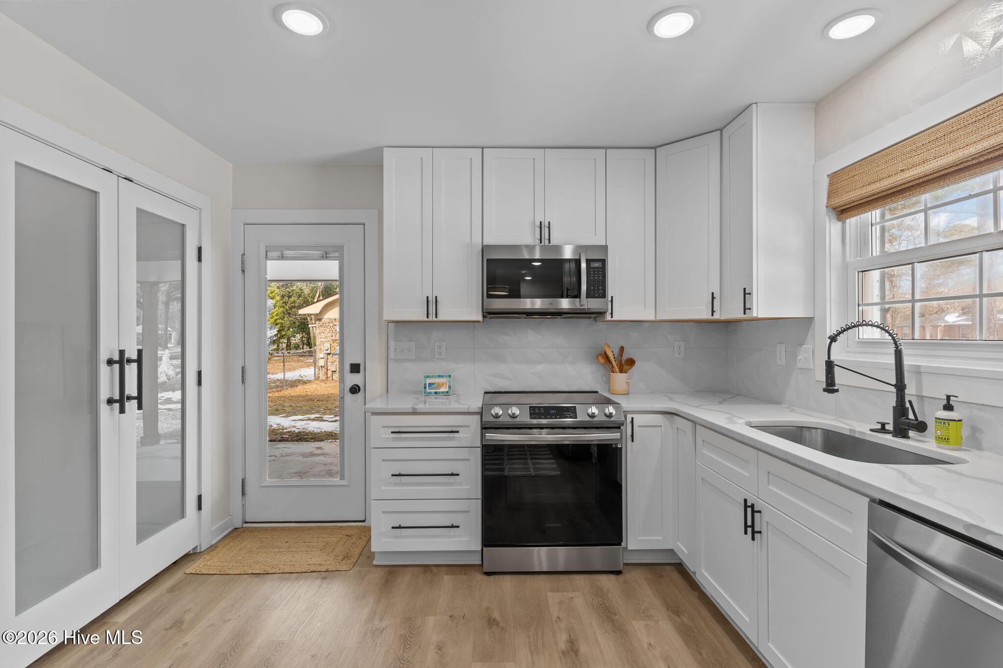 100552311 | Photo 13