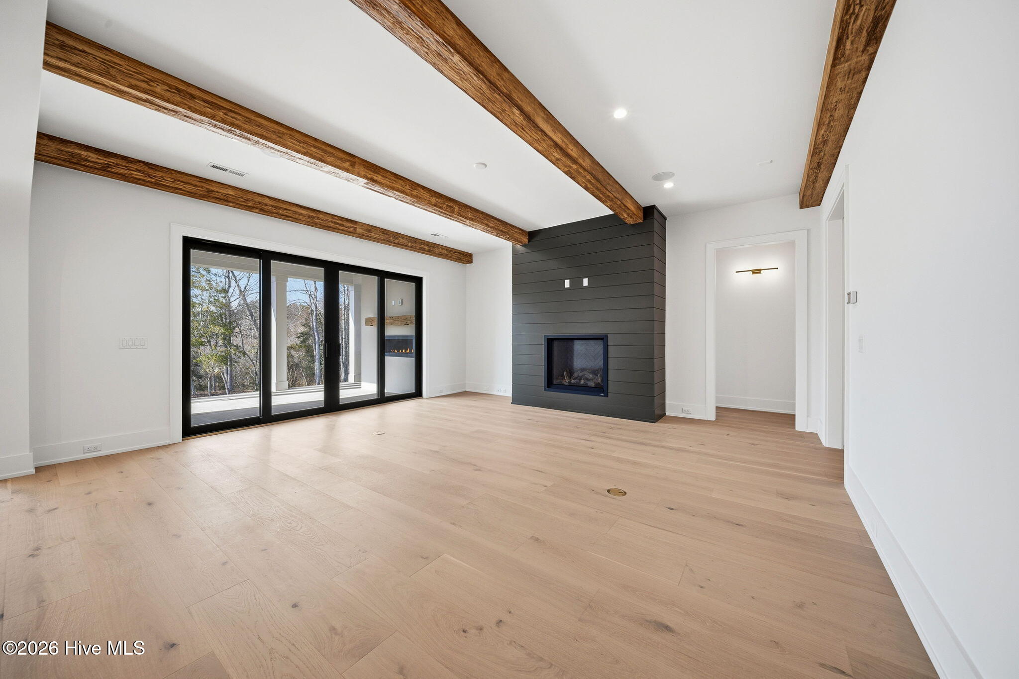 100500065 | Photo 10