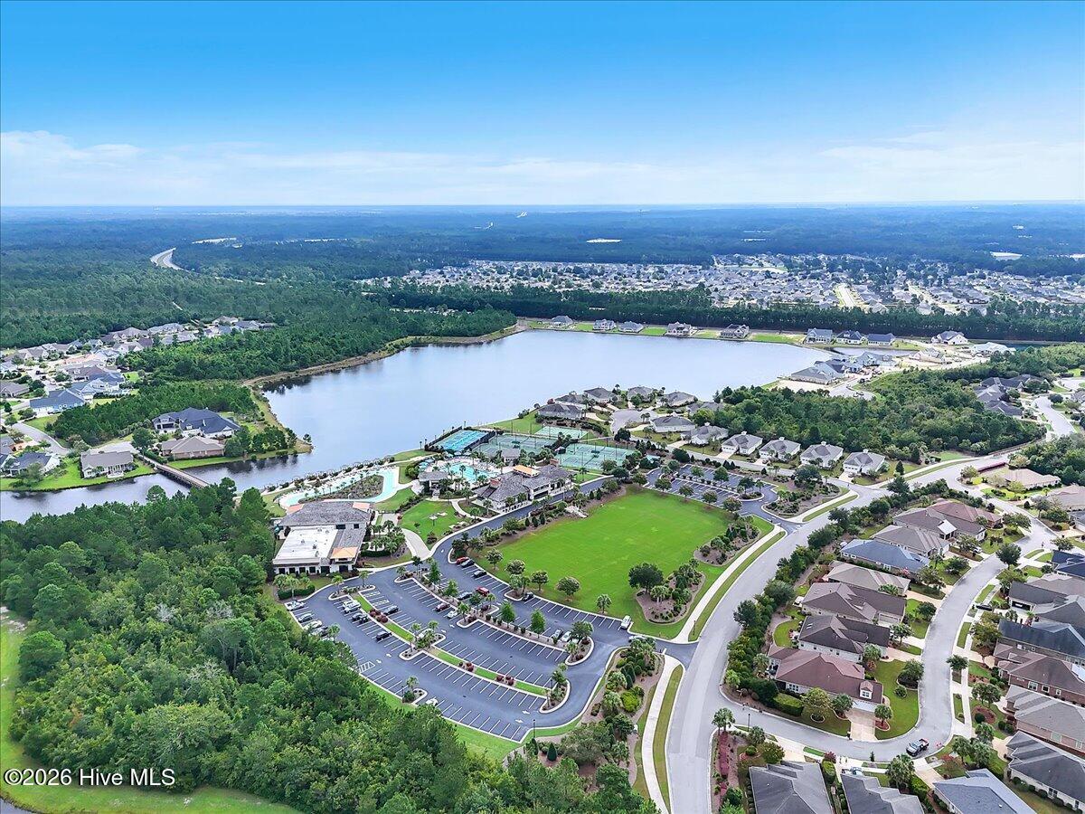 100558709 | Photo 94