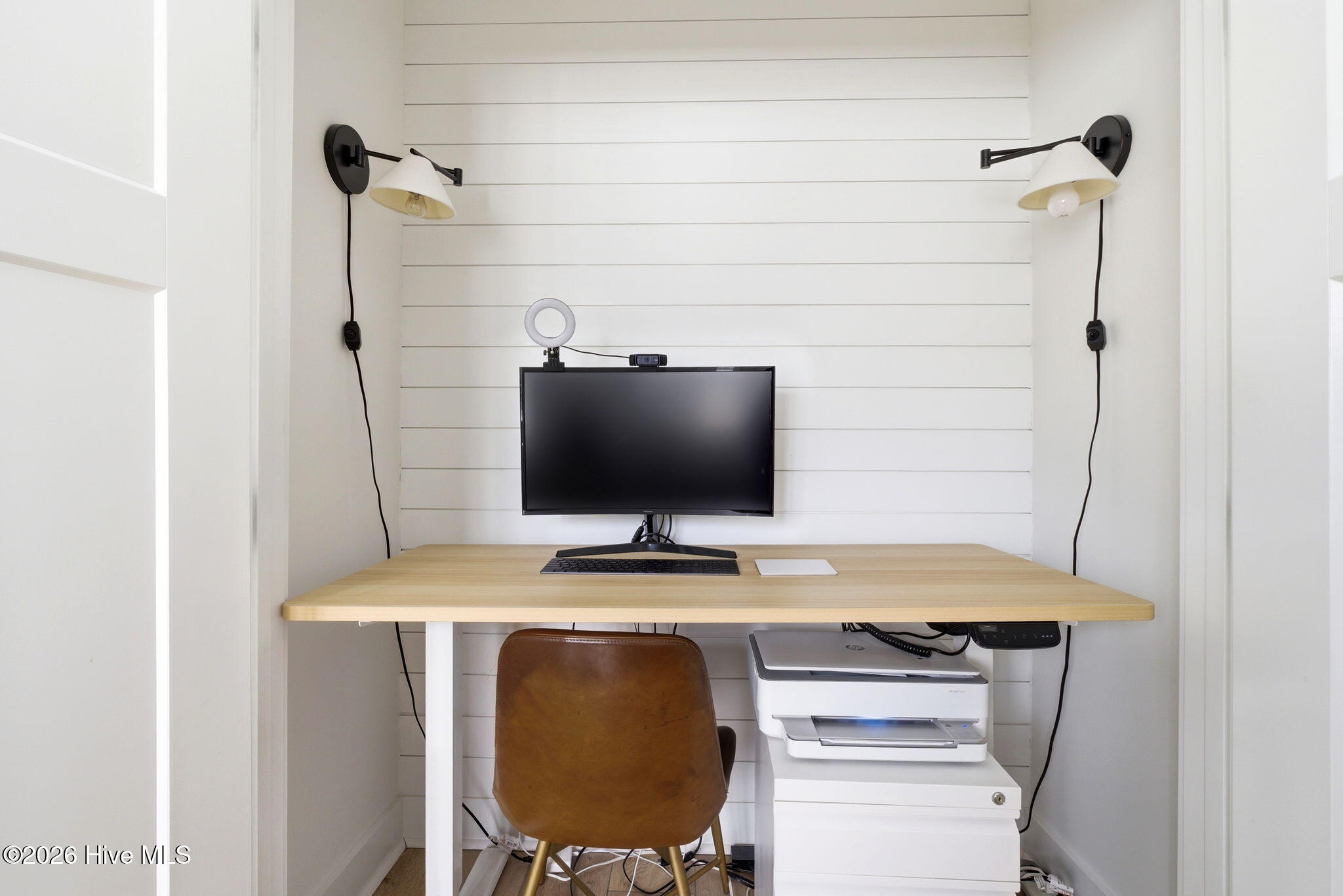 100561485 | Photo 29