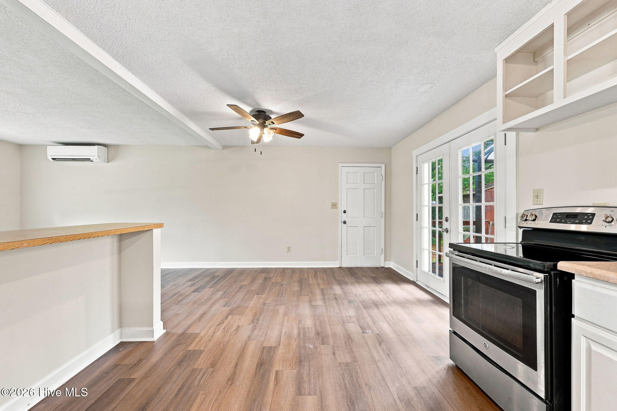 213 Nine Foot Road,Newport
