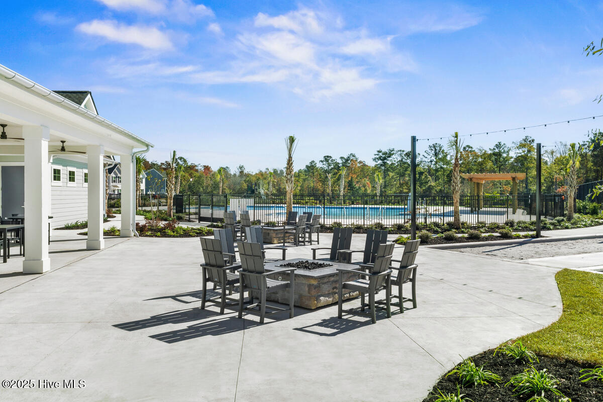 100565438 | Photo 18