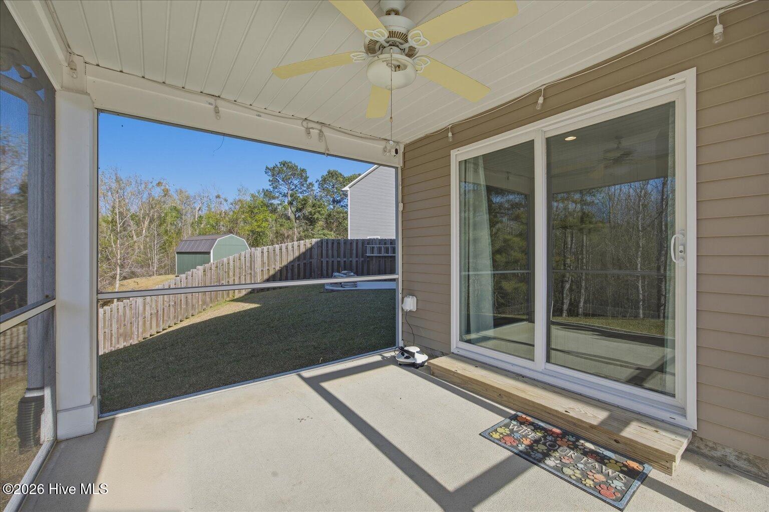 100563352 | Photo 31