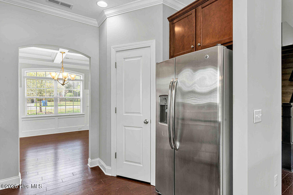 100566464 | Photo 12